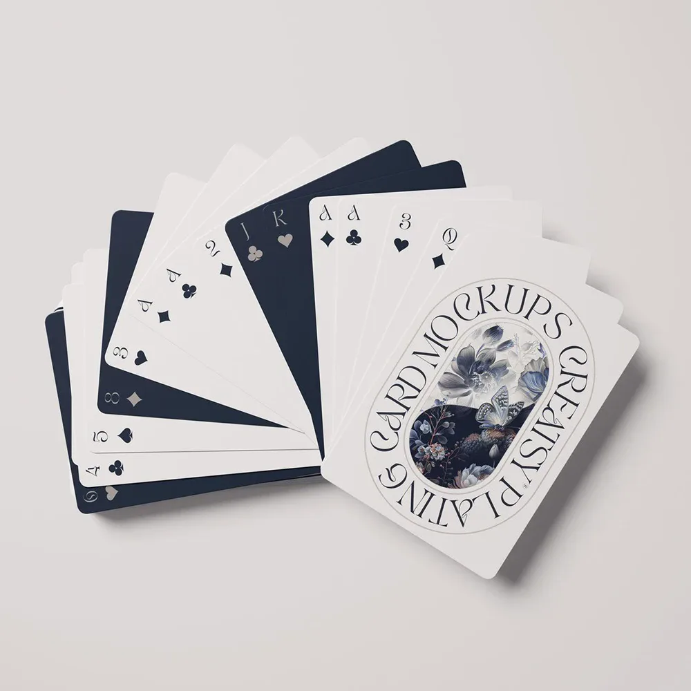 Jeu de cartes dans un coffret design