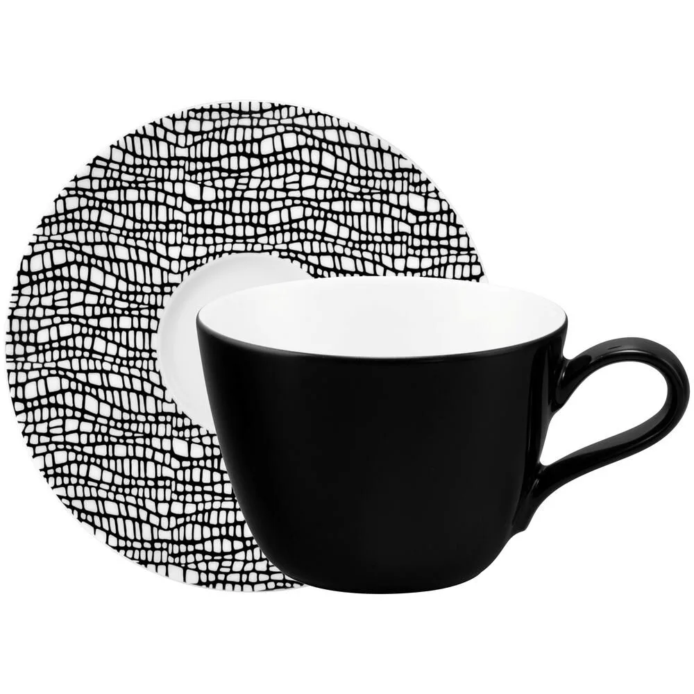 Taza de café negra con platillo “Life Fashion”