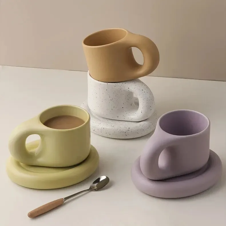Tasse mit kräftigem Henkel und Untertasse 300 ml