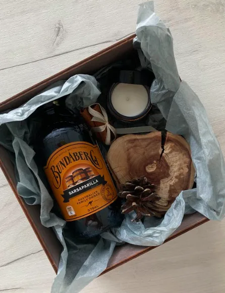 Gift Set “Wonders”: Candle, Soda and Wood Slice