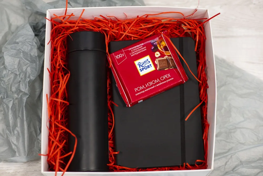 Gift Set “Gentleman”: Smart Flask, Notebook and Chocolate