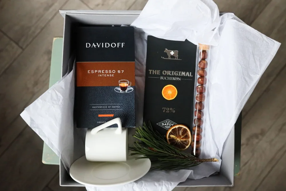 Geschenkset „Coffee Magic“: Tasse, Kaffee und Schokolade