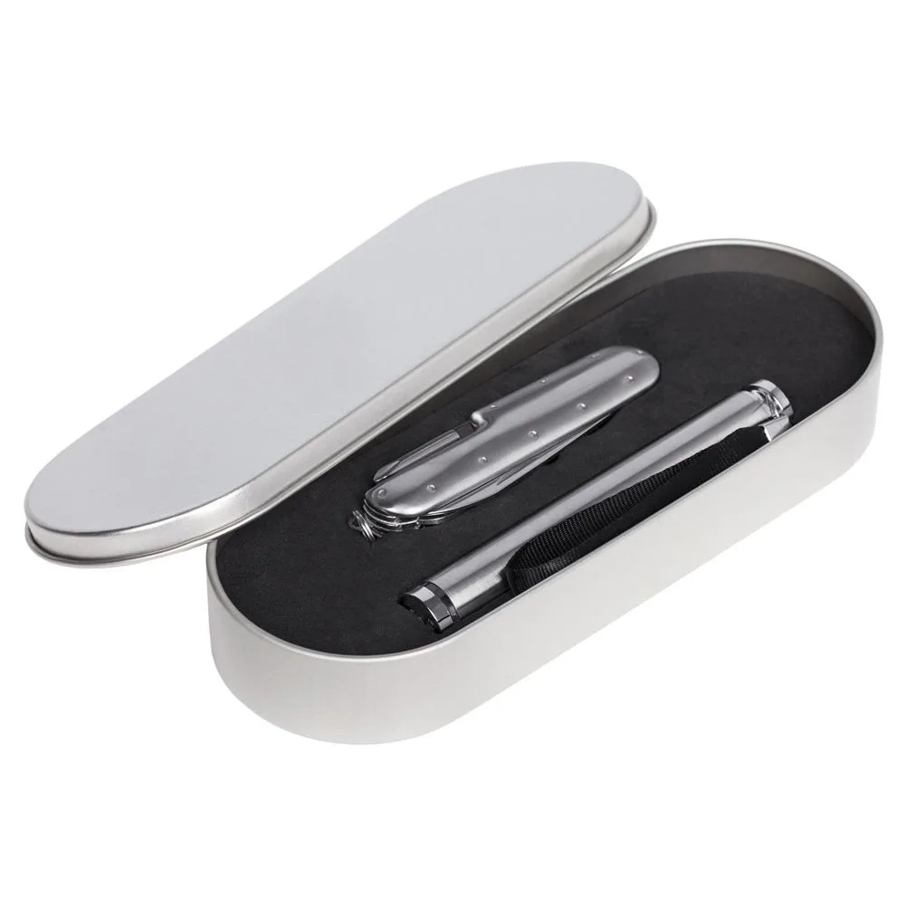 Set regalo con multi-tool e torcia
