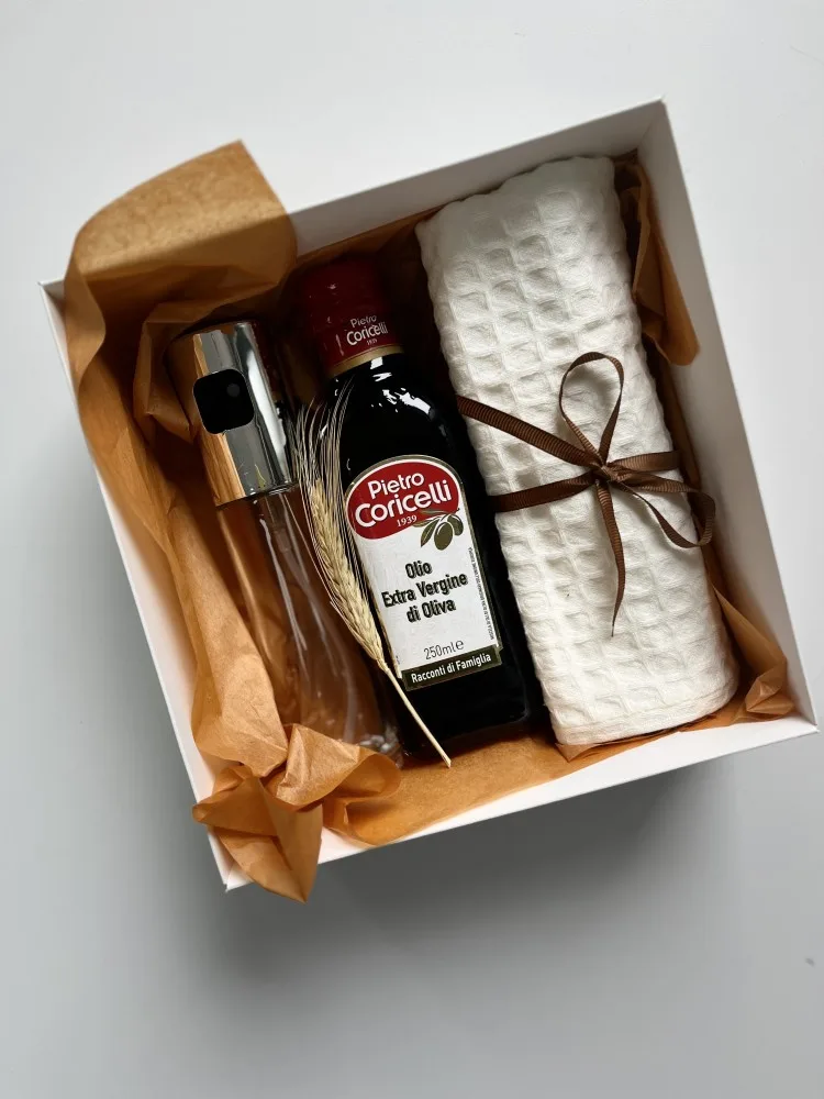 Set regalo “Pinch of Love”: spruzzatore e olio d'oliva