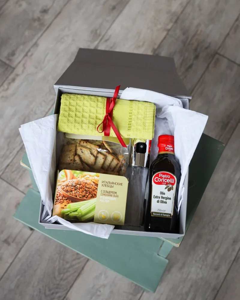 Gift Set “Chef”: Olive Oil, Dispenser and Towel