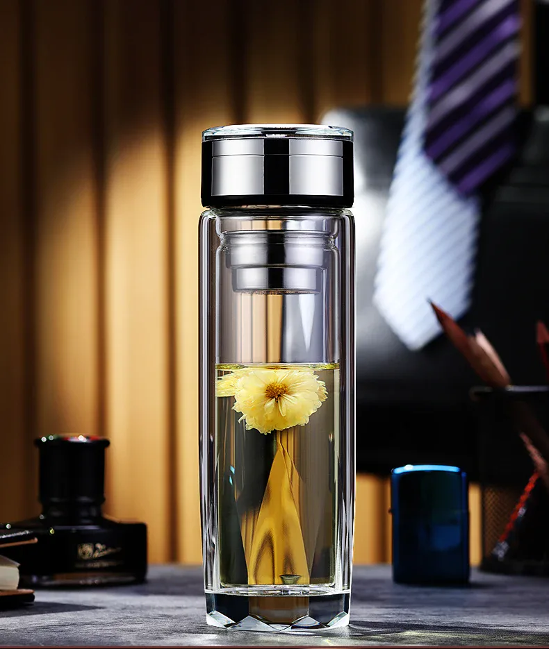 Glas-Teeflasche mit Sieb und Facettenboden